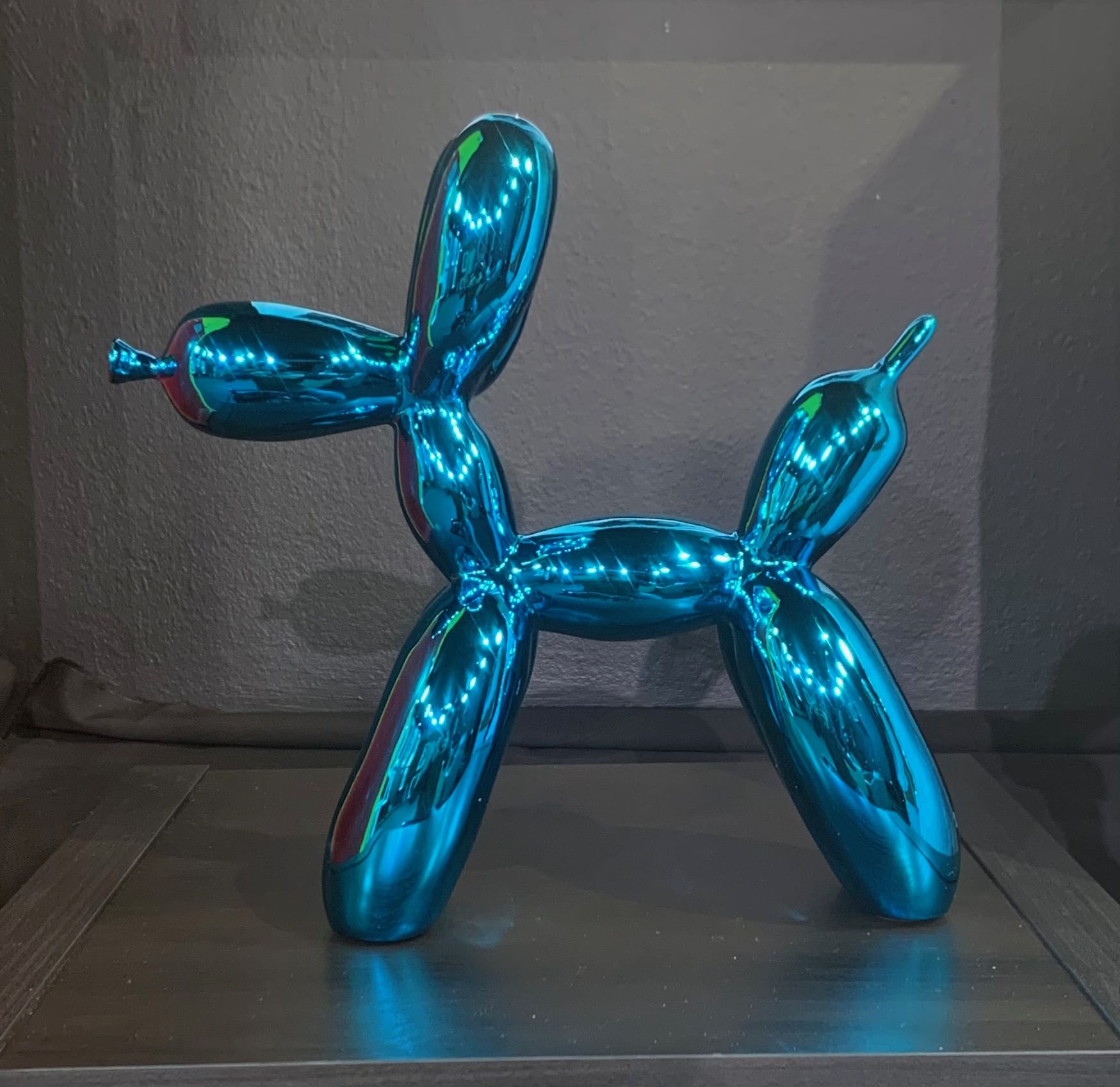 Jeff Koons After, “Balloon Dog” , Resina colata a freddo, cm 30x30x12