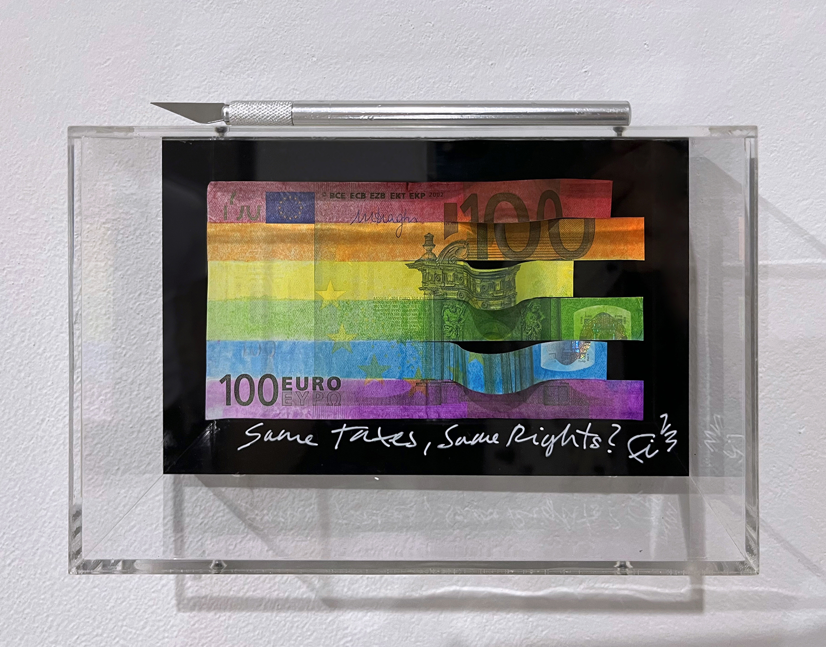 Fè -Federica Sutti- Same Taxes, Same Rights_ - 2023 - banconota dipinta e tagliata a mano sotto teca, 19 x 13 x 6 cm, pezzo unico - 2.jpg